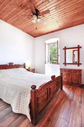 3 chambres, bureau, fer et planche à repasser, Wi-Fi