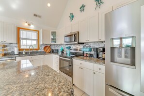 Interior - Walk to Pier: Spacious Coastal Home! (Kill Devil Hills)