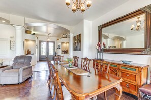 Talo (4 Bedrooms) | Sisätilat