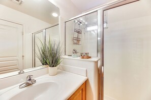 House (4 Bedrooms) | Interior - 3 Mi to Usery Mtn Regional Park: Poolside Paradise (Mesa)