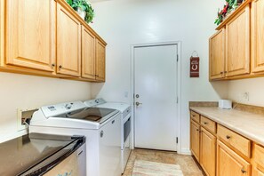 House (4 Bedrooms) | Interior - 3 Mi to Usery Mtn Regional Park: Poolside Paradise (Mesa)