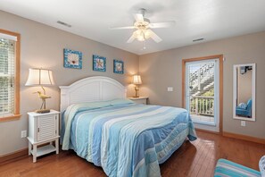 3 bedrooms, desk, iron/ironing board, WiFi