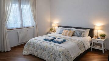 2 bedrooms, desk, iron/ironing board, free WiFi