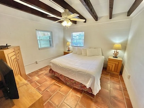 5 bedrooms, iron/ironing board, free WiFi, bed sheets
