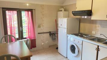 Economy Apartment | Private kitchen