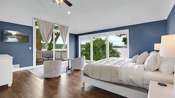 9 bedrooms, WiFi, bed sheets