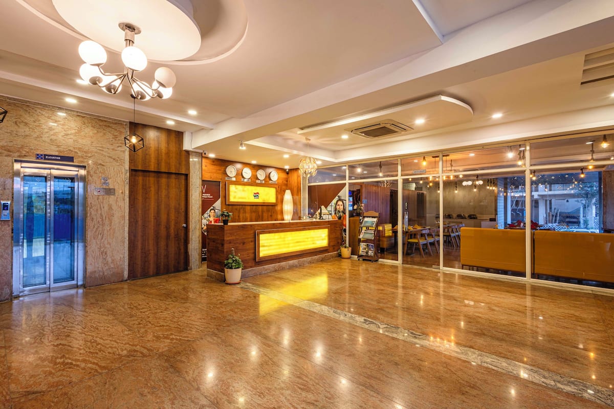 Double Room, City View | 1 bedroom, desk, laptop workspace, free WiFi