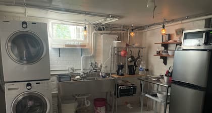 1-bedroom flat walking distance to Ohio University in Athens
