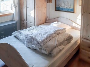 Apartment | Interior - 4 Person Holiday Home in Lyngdal (Lyngdal)