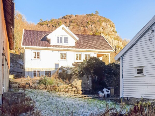 Exterior - 4 Person Holiday Home in Lyngdal (Lyngdal)
