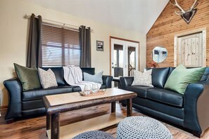 Smart TV, fireplace, video games