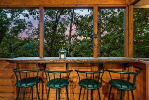 تناول الطعام بالخارج