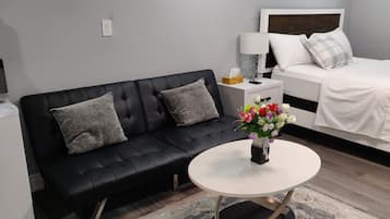 1 bedroom, desk, iron/ironing board, WiFi