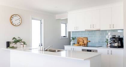 Broadbeach House Inlet