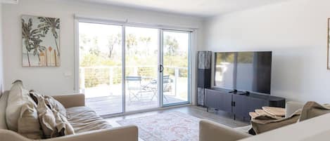 Smart TV, ping pong, books