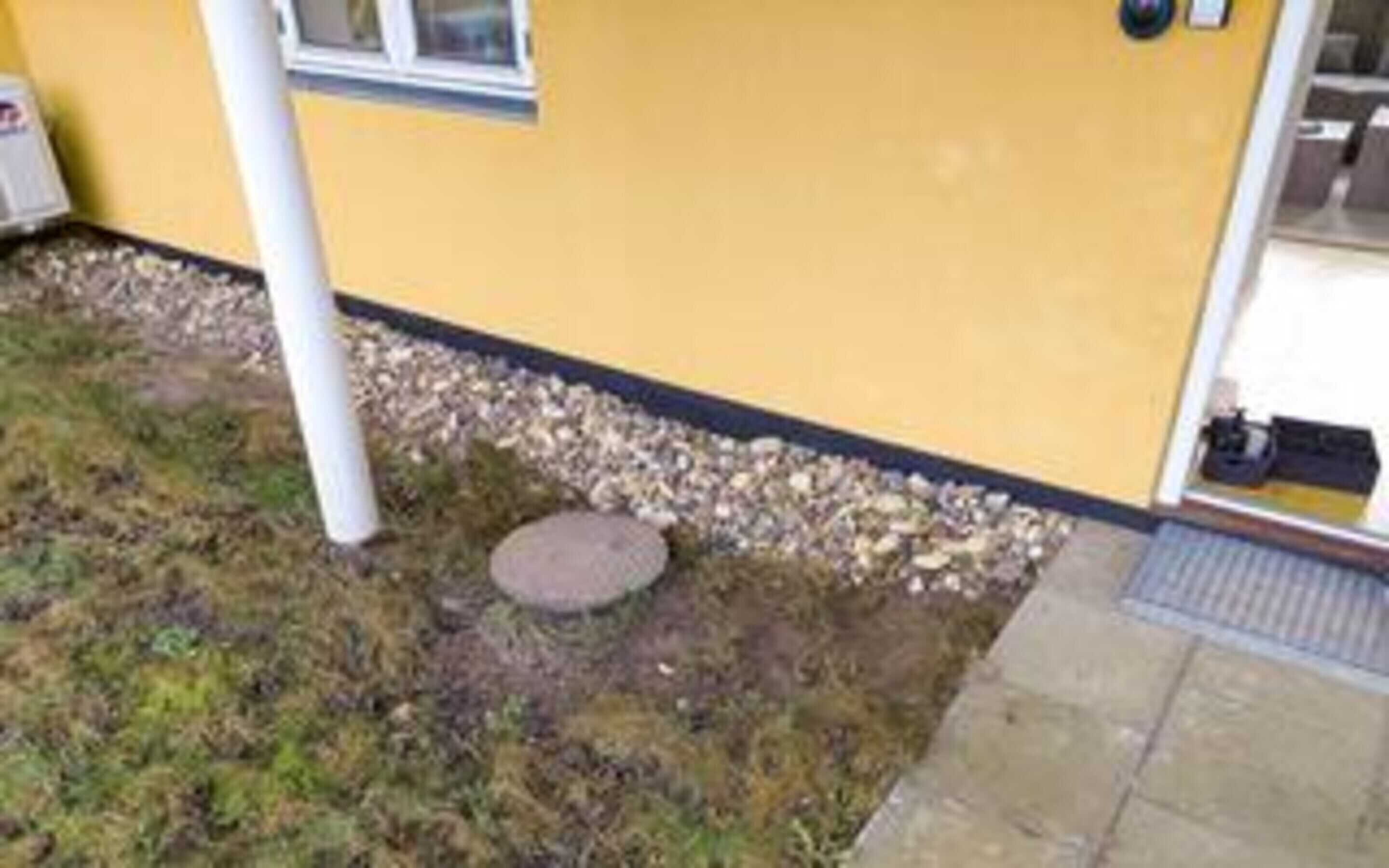 House | Exterior detail