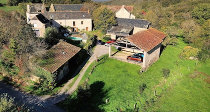 Les combes de Testas 24 people, heated pool, Aveyron Gorges
