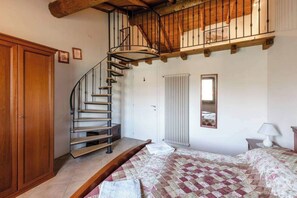 2 chambres, fer et planche à repasser, Wi-Fi gratuit, draps fournis