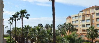 Los Cisnes 54 - Two Bedroom Apartment, Sleeps 5