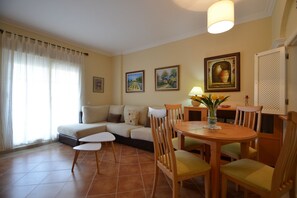 TV - LOS CISNES 54 - Two Bedroom Apartment, Sleeps 5 (Punta del moral)
