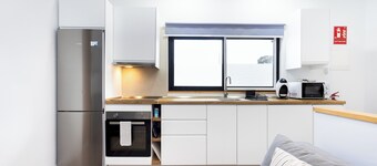 Home2Book Radiant & Stylish Urban Apartment