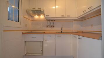 Réfrigérateur, micro-ondes, four, lave-vaisselle