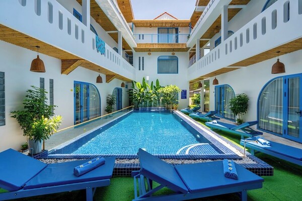 The Linh Coastline Villa - Hội An
