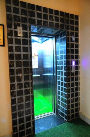 Elevator