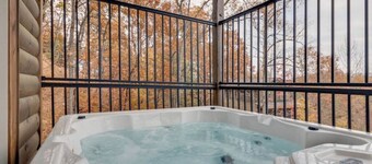 *Brand New Cabin w/ POOL! Theater + Near TOWN!*