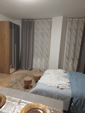 1 bedroom, iron/ironing board, free WiFi, bed sheets