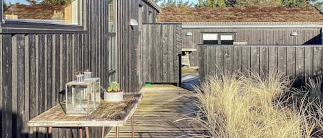 House | Outdoor dining