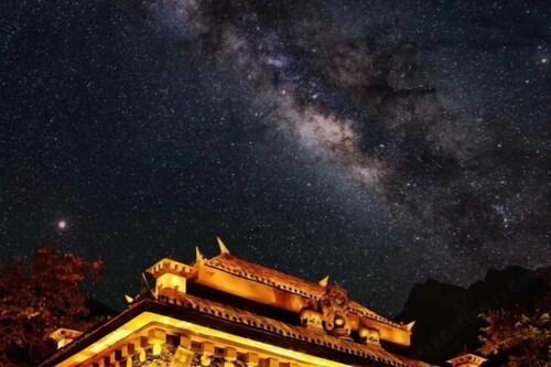 Yading Totem Boutique Inn