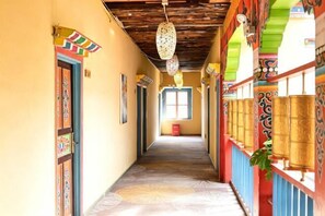 Interior - Yading Totem Boutique Inn (Daocheng County)