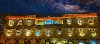 Yading Totem Boutique Inn