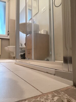 Classic Apartment, Balcony, City View | Bathroom | Shower, hair dryer, towels