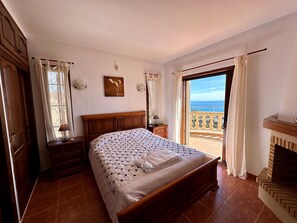 3 chambres, fer et planche Ă repasser, Wi-Fi gratuit, draps fournis