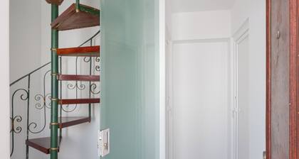 Stylish 1-Bedroom Retreat in South Lisbon