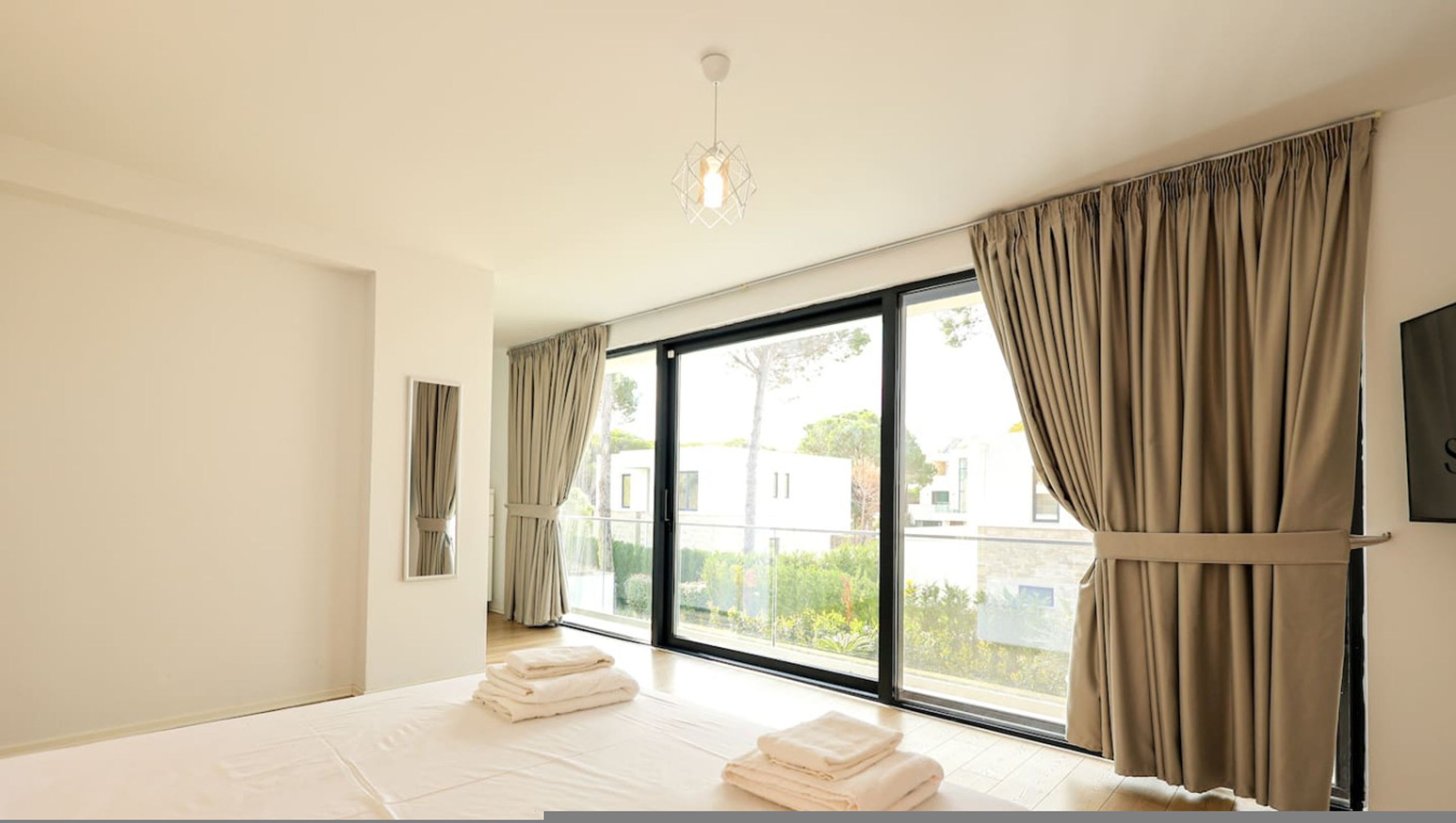 1 bedroom, desk, free WiFi