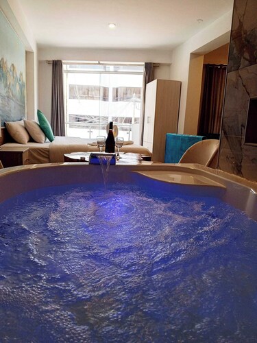 Jacuzzi Spa Cusco Hotel