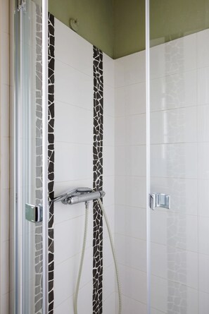 Standard Room, Garden View | Bathroom - AR VEIL (Plomeur)