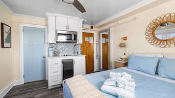 1 habitación, tabla de planchar con plancha, wifi gratis y ropa de cama