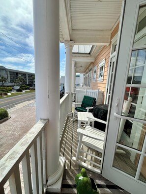 Terrace/patio - La Retraite 361 3-bedroom 3.5 bath Fernandina Bch w ocean views &gourmet kitchen (Fernandina Beach)