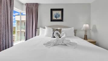 Condo có thiết kế đặc trưng, 2 phòng ngủ, quang cảnh bãi biển, sát bãi biển | Trang trí khác biệt, trang bị nội thất với thiết kế riêng biệt
