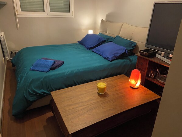 1 bedroom, free WiFi, bed sheets