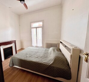 2 bedrooms, iron/ironing board