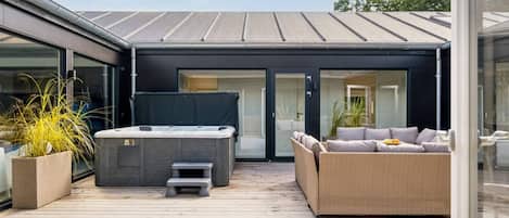 House | Spa treatment