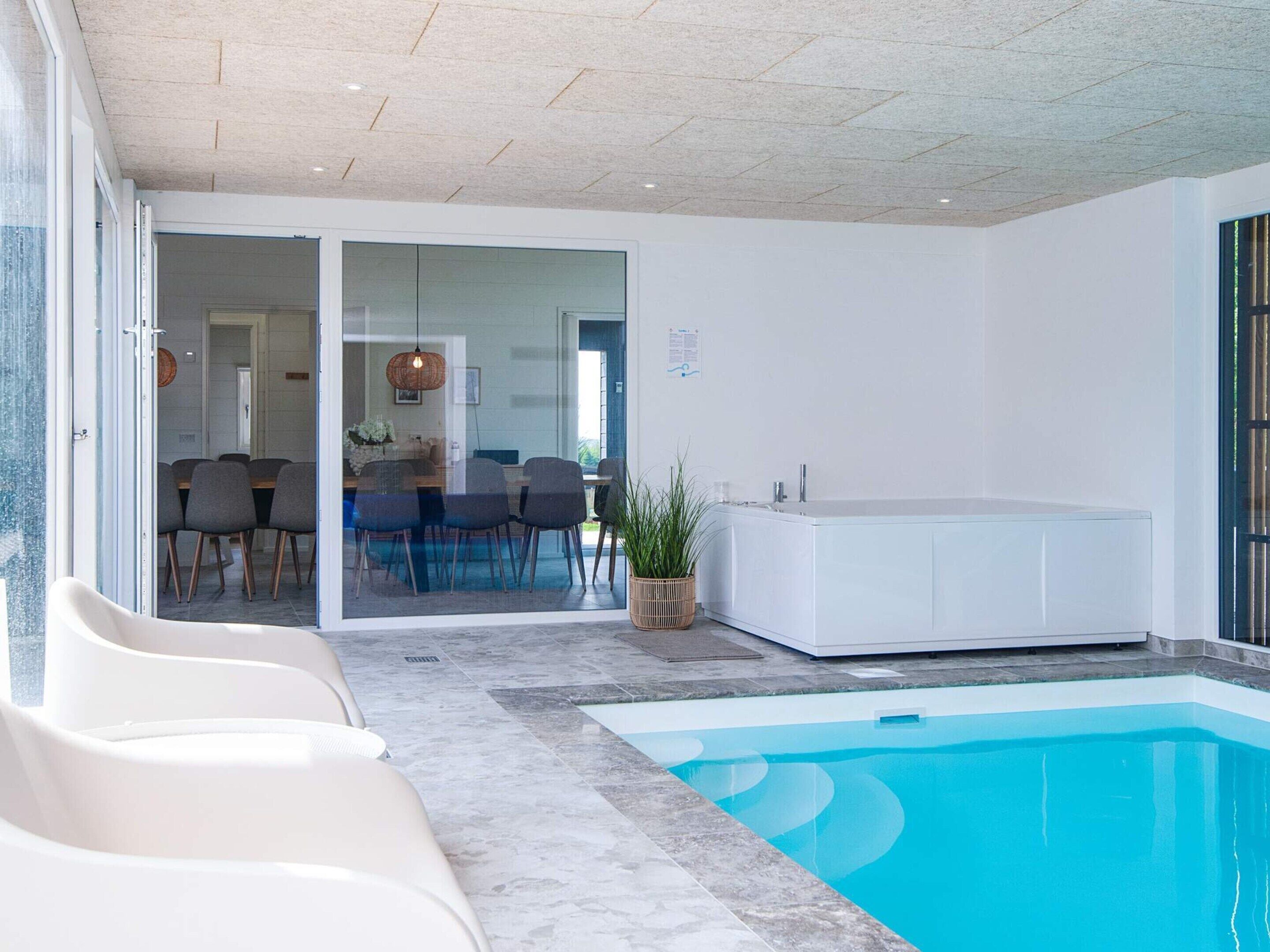 Hus | Pool