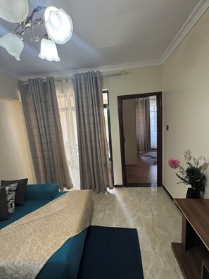 2 bedrooms, iron/ironing board, WiFi, bed sheets