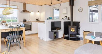 6 Person Holiday Home in Juelsminde