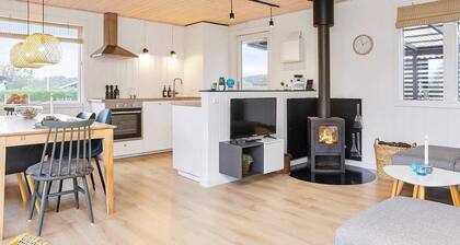 6 Person Holiday Home in Juelsminde